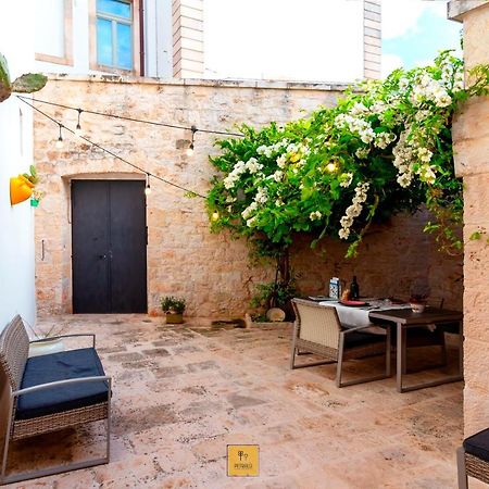 Petralu By La Puglia In Un Trullo Villa Locorotondo Exterior photo