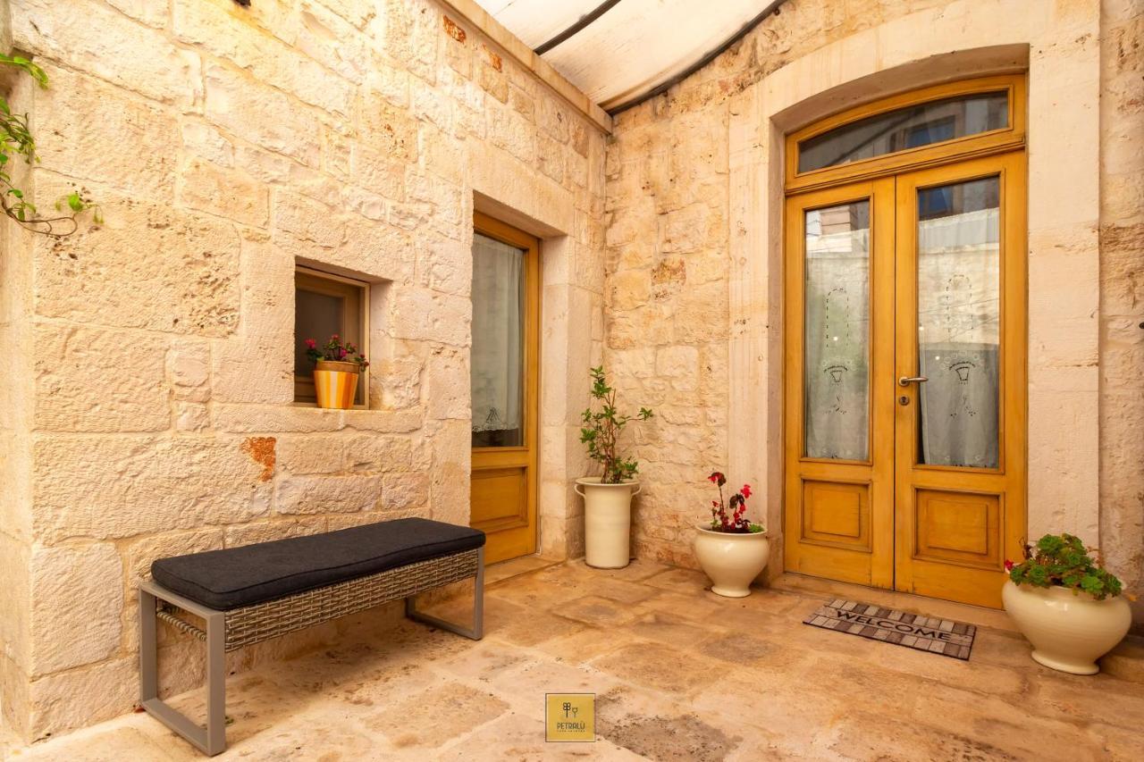 Petralu By La Puglia In Un Trullo Villa Locorotondo Exterior photo