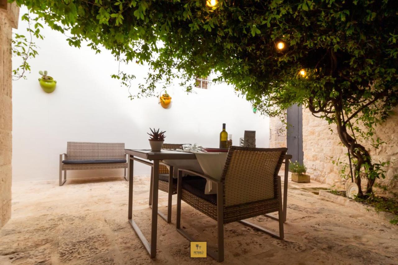 Petralu By La Puglia In Un Trullo Villa Locorotondo Exterior photo